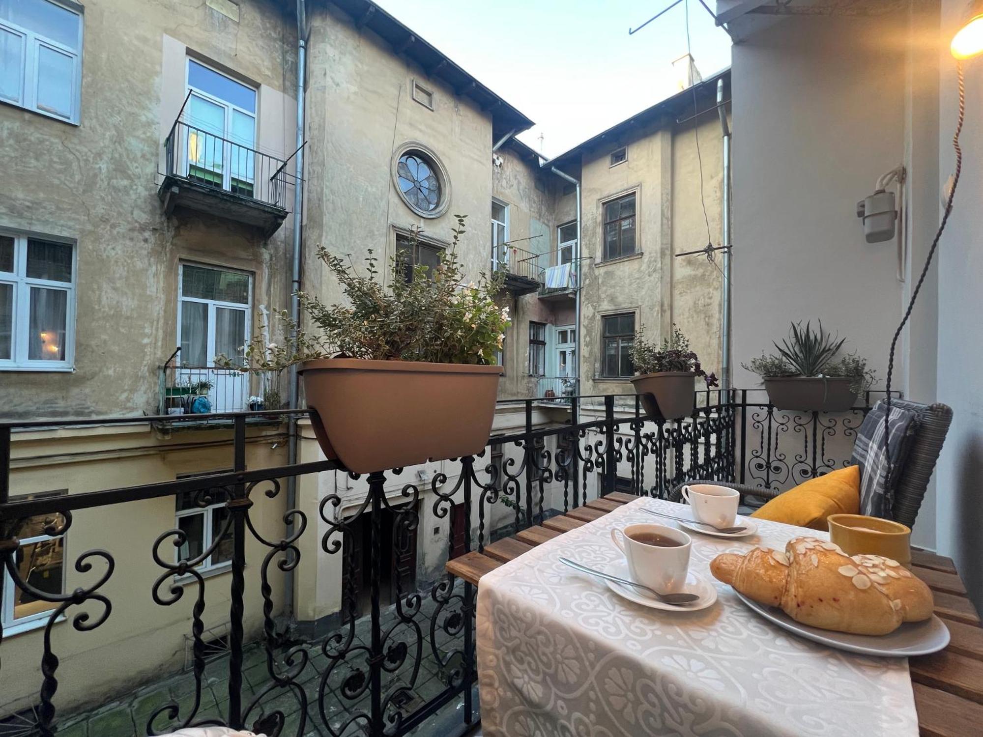 Fiesta On Franka 2br-6p Lviv