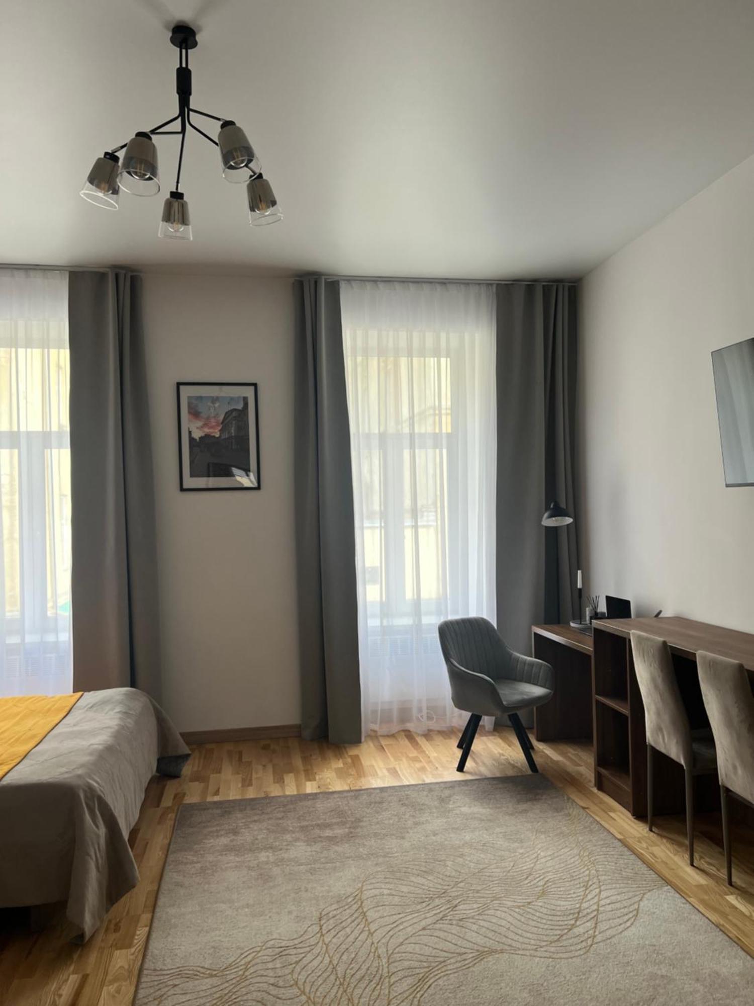 Fiesta On Franka 2br-6p Lviv
