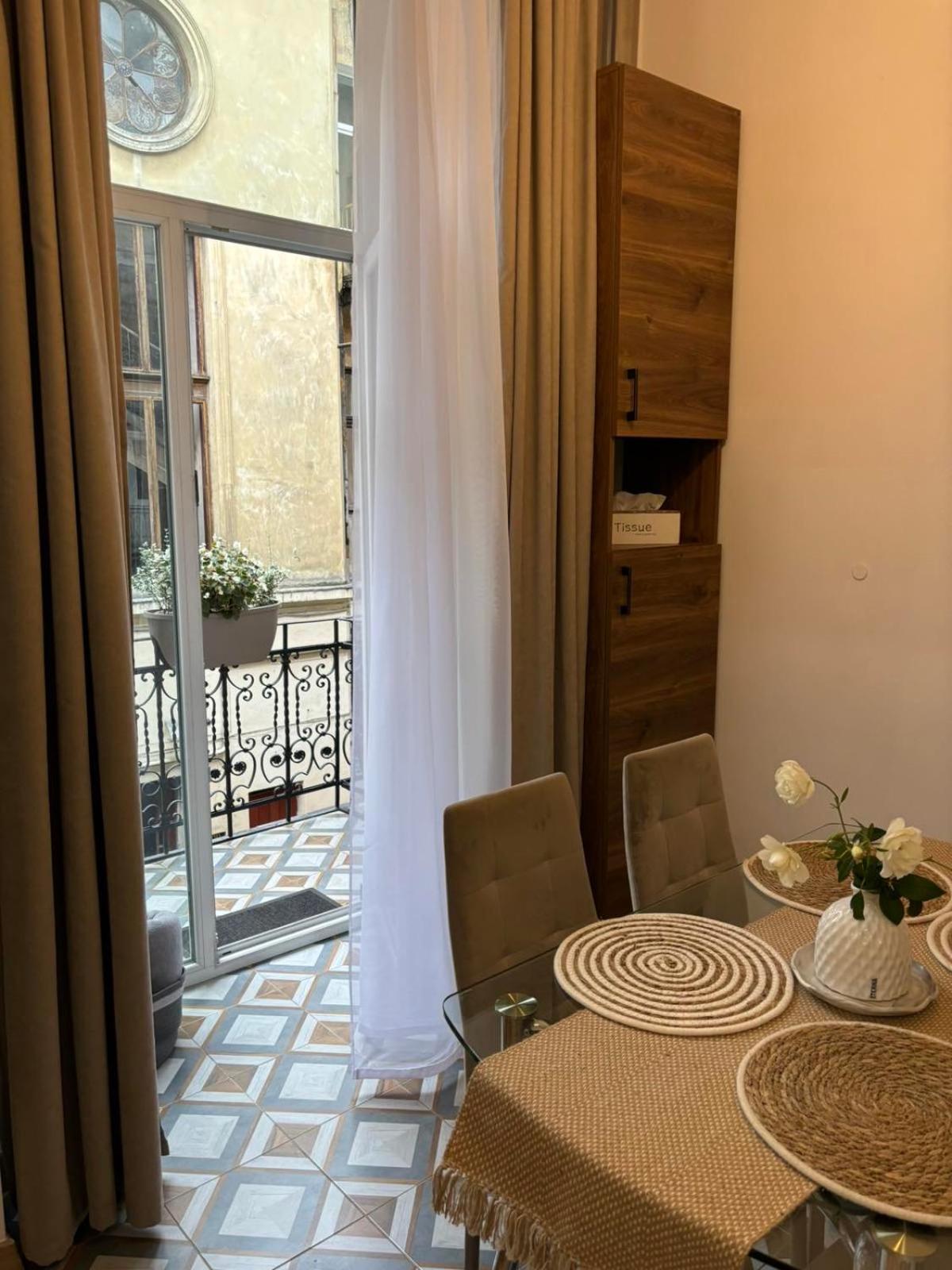 Fiesta On Franka 2br-6p Apartment Lviv